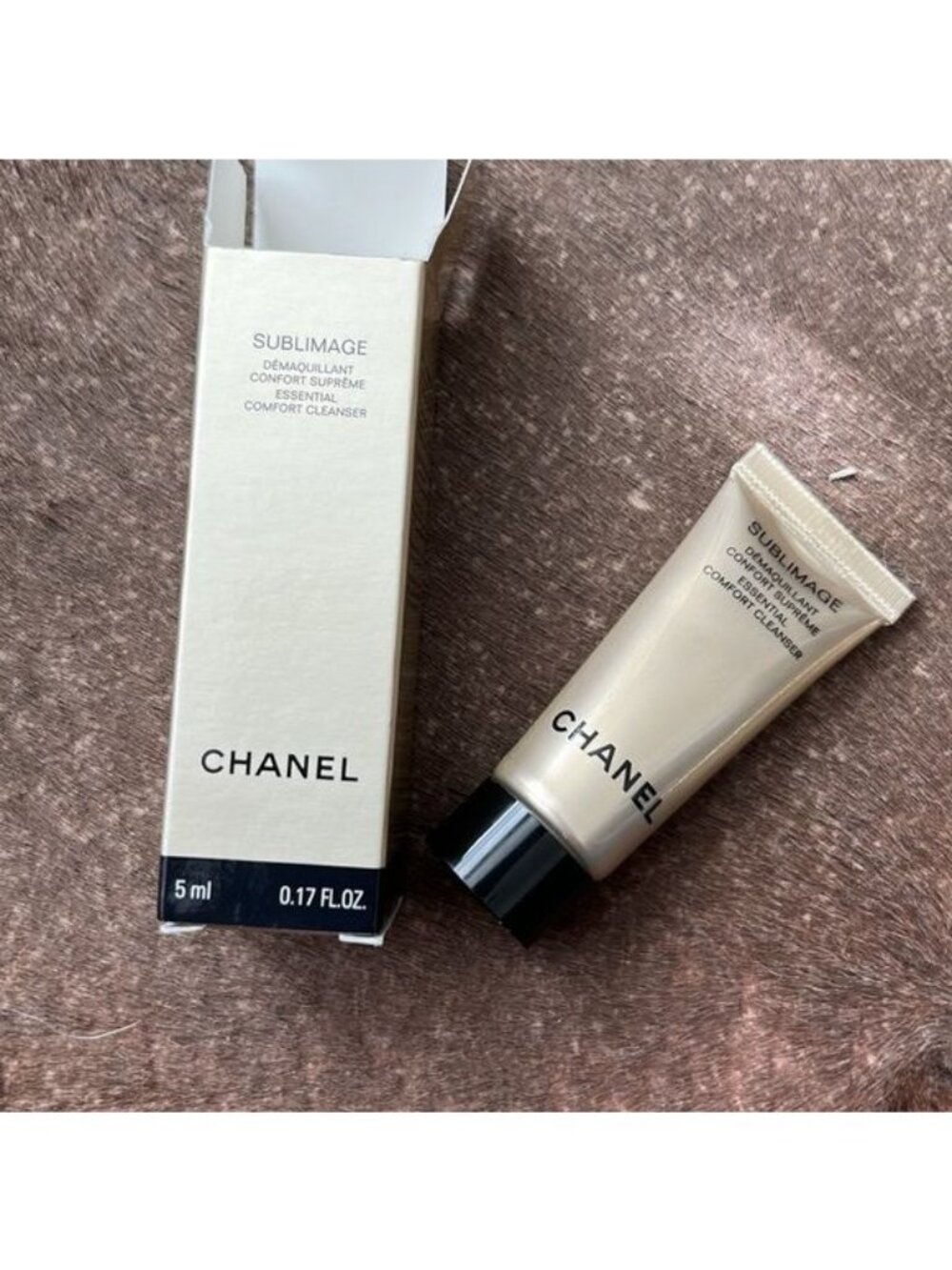 Chanel Sublimage Essential Comfort Cleanser .17 oz / 5ml NIB
